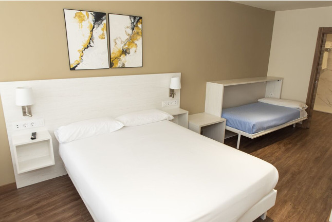 Escapada de 2 Noches con Desayuno y Opción a Habitación Superior en Hotel La Terraza (Miño, A Coruña)