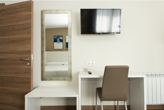 Escapada de 2 Noches con Desayuno y Opción a Habitación Superior en Hotel La Terraza (Miño, A Coruña)