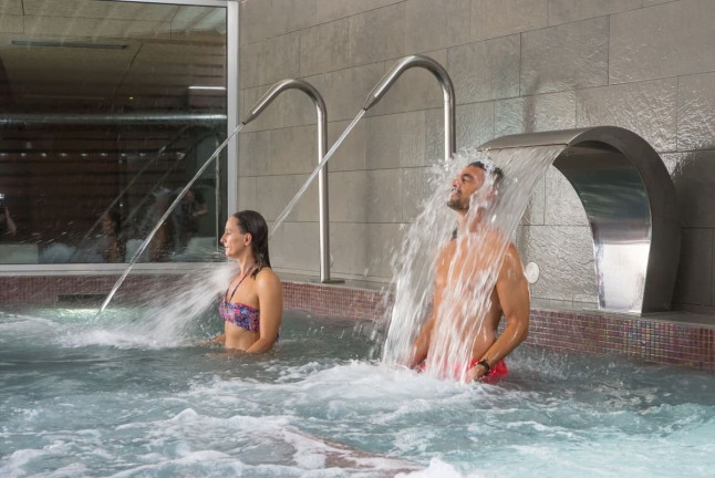 Escapada con Spa, Cena y Bañera Hidromasaje en Hotel Thalasso Cantábrico Las Sirenas 4* (Viveiro, Lugo)
