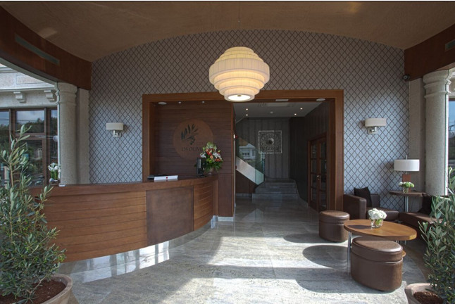 Escapada de 1 o 2 Noches con Desayuno en Hotel Los Olivos 3* Superior (A Coruña)