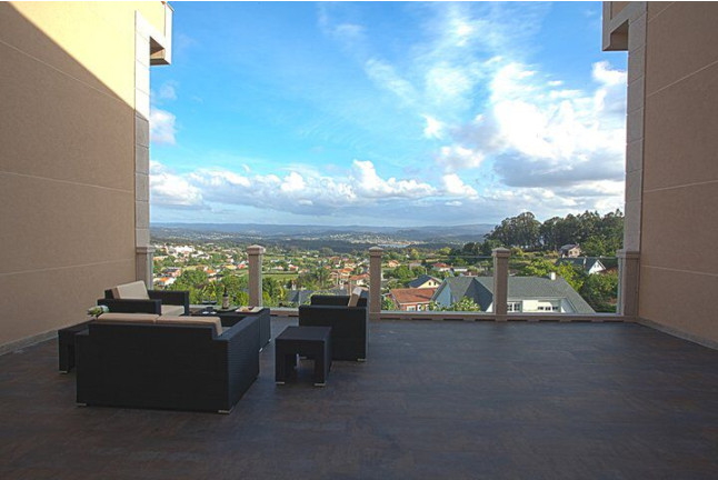 Escapada de 1 o 2 Noches con Desayuno en Hotel Los Olivos 3* Superior (A Coruña)