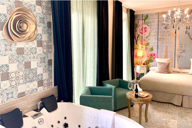 Escapada con Bañera Hidromasaje en Akla Hotel Mérida 4* (Mérida, Badajoz)