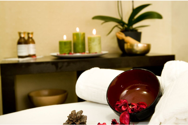 Spa, Peeling con Hidratación de Espalda y Piscina en Spa del Hotel Monarque Fuengirola Park 4* (Fuengirola, Málaga) 