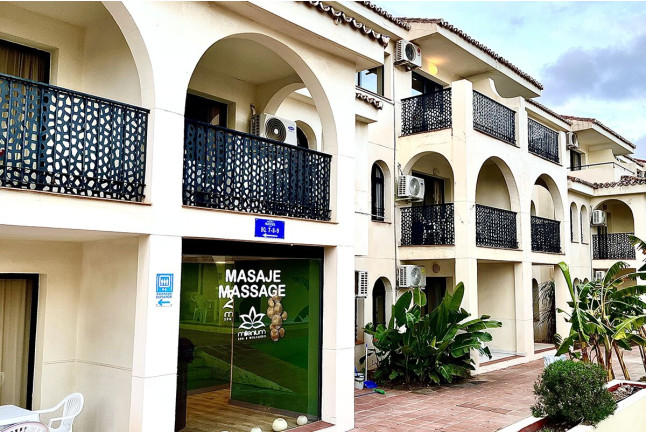 Masaje Relajante de Espalda o de Cuerpo Completo en Millenium Spa - Hotel Puente Real 4* (Torremolinos, Málaga)