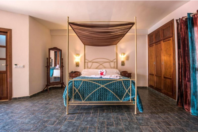 Escapada con Haloterapia y Cena en Hotel de Naturaleza Rodalquilar & Spa Cabo de Gata 4* (Almería)
