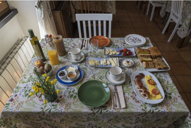Escapada con Jacuzzi Privado y Comida o Cena en Casa das Fiadeiras o A Casa de Anxo e Samu (Muxía, A Coruña)