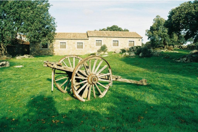Escapada de 2 Noches con Desayuno en Hotel Rural La Trocha de Hoyorredondo 4* (Hoyorredondo, Ávila)
