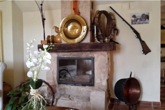 Escapada de 2 Noches en Hotel Rural Las Ollerías (Deza, Soria)
