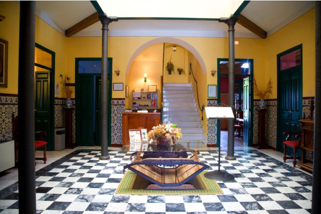Escapada con Desayuno en Hotel Rural Soterraña (Madroñera, Cáceres)