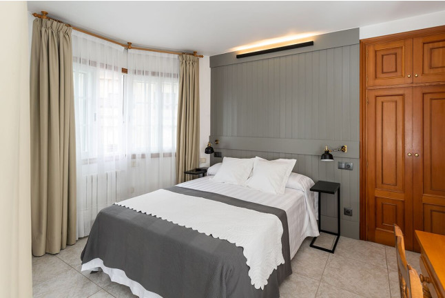 Escapada de 2 Noches con Desayuno en Hotel Panadeiramar (Sanxenxo, Pontevedra)