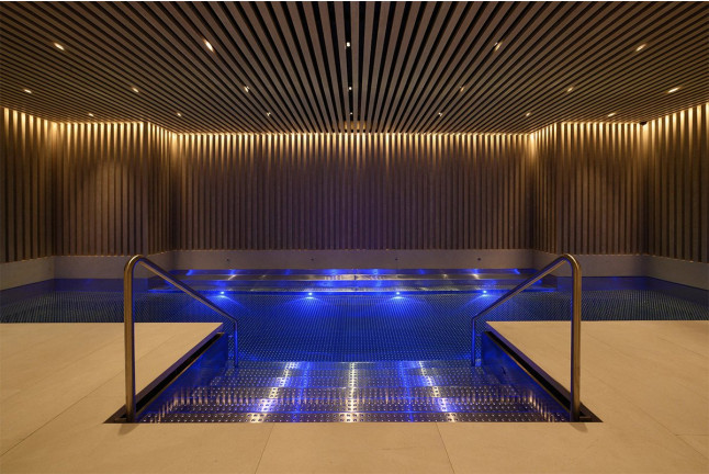 Zona de Aguas, Love Massage y Copa de Cava para dos en Seventy Spa del Hotel Seventy Barcelona 4* (Barcelona)