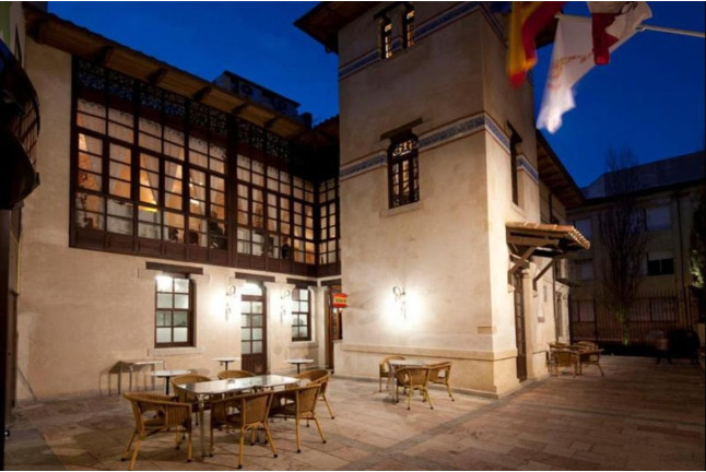 Escapada con Desayuno en U Hotel Spa Ciudad de Astorga (Astorga, León)