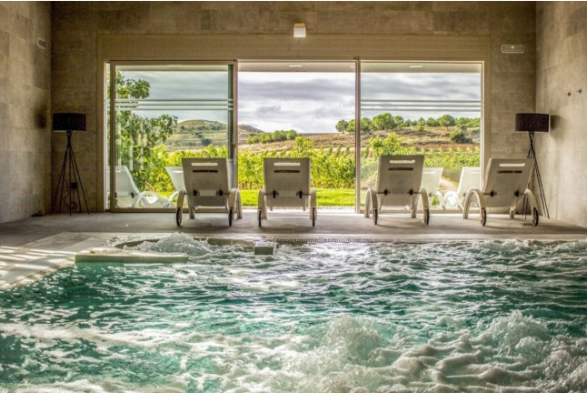 Escapada con Spa en Hotel Spa Tudanca Aranda 4* y Visita a Bodegas Viña Arnáiz con Cata de Vinos (Burgos)