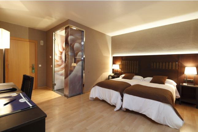 Escapada de 2 Noches con Desayuno en Hotel Spa Congreso 4* (Teo - Santiago de Compostela, A Coruña)