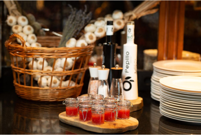 Circuito Spa, Masaje y Desayuno en Elaiwa Spa del Hotel La Caminera Club de Campo 5* (Torrenueva, Ciudad Real) 