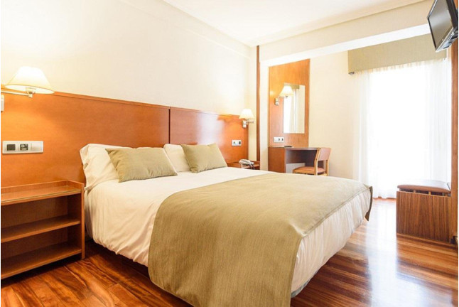 Escapada en Hotel México PR y Spa en Espagat Urban Gym & Spa (Santiago de Compostela, A Coruña)