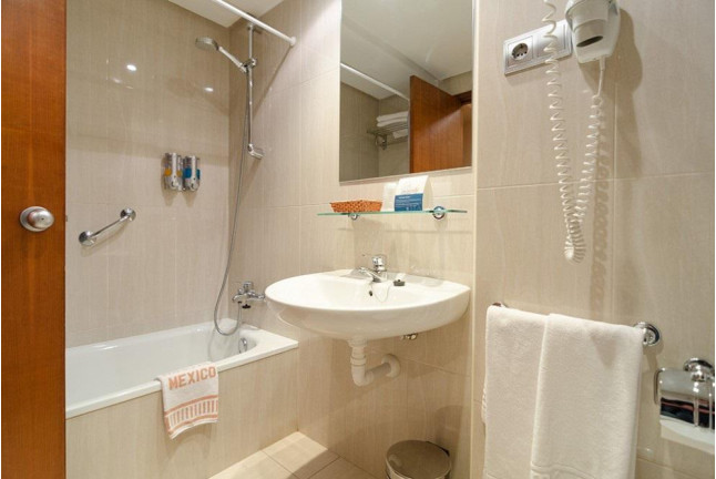 Escapada en Hotel México PR y Spa en Espagat Urban Gym & Spa (Santiago de Compostela, A Coruña)
