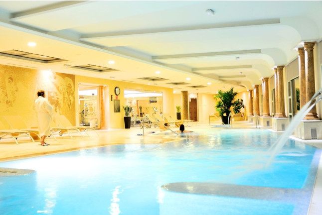 Escapada Romántica: 2 noches con Circuito Spa para dos en Hotel Beatriz 4* (Toledo)