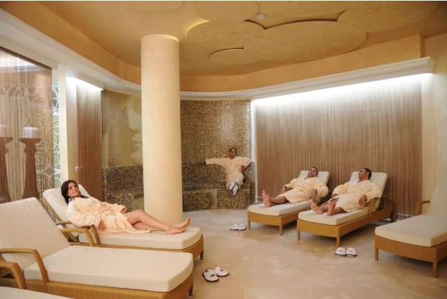 Escapada Romántica: 2 noches con Circuito Spa para dos en Hotel Beatriz 4* (Toledo)