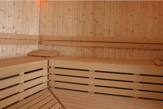 Baño Termal Marino, Masaje y Cena Degustación para dos en Hotel Thalasso Cantábrico Las Sirenas 4* (Viveiro, Lugo)