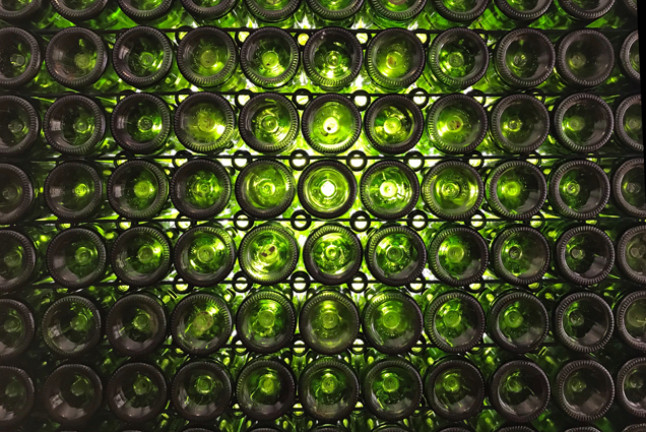 Escapada en Hotel Fonda Neus y Visita a Cavas Conde de Valicourt con Degustación y Aperitivo para dos (Sant Sadurní d'Anoia, Barcelona)