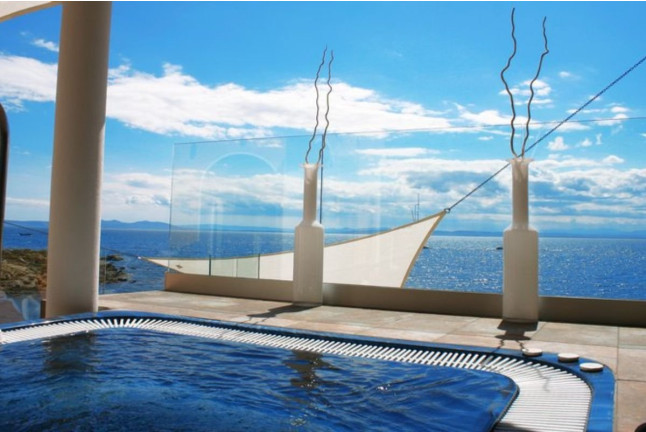 Escapada con Vistas al Mar y Spa en Hotel Vistabella 5* (Roses, Girona)
