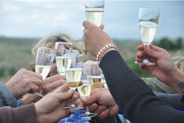 Escapada en Hotel Cándido 4* y Vuelo en Globo para dos con Cava, Almuerzo y Reportaje de Fotos y Vídeo (Segovia)