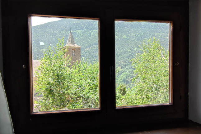 Escapada de 2 Noches con Desayuno en Hotelet de Betlan (Betlan, Lleida)