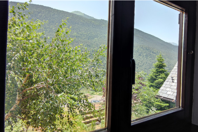 Escapada de 2 Noches con Desayuno en Hotelet de Betlan (Betlan, Lleida)