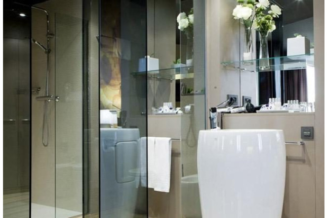 Escapada Romántica en Hotel Ciutat de Tarragona 4* con Jacuzzi en la Habitación (Tarragona)