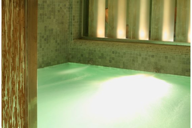 Circuito Spa y Masaje Antiestrés en Hotel Villa Oniria 4* (Granada)