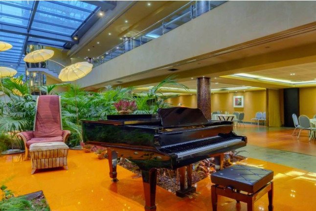 Escapada con Desayuno en Iberik Santo Domingo Plaza Hotel 4* (Oviedo, Asturias)