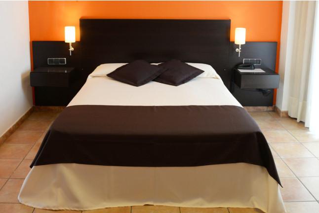 Escapada de 2 Noches con Jacuzzi Privado en Hotel Spa Pinar del Mar 3* (Platja d'Aro, Girona)