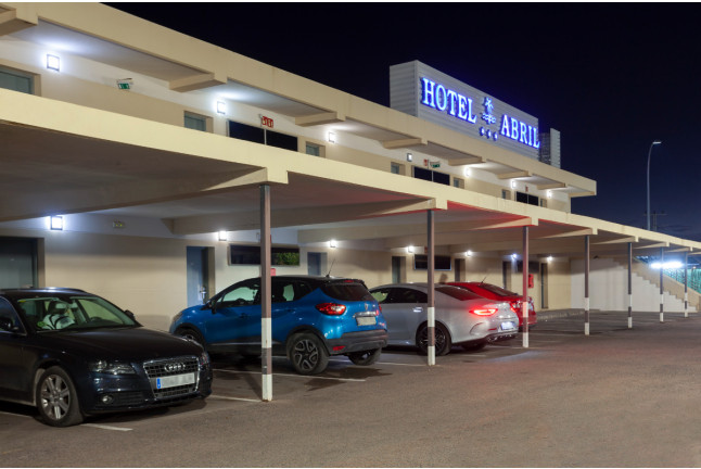 Escapada de 2 Noches en Hotel Abril (San Juan, Alicante)