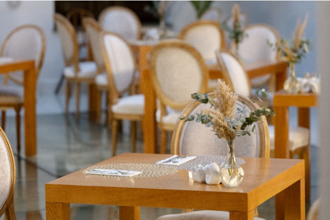 Comida o Cena para dos en Hospes Palacio del Bailío 5* (Córdoba)