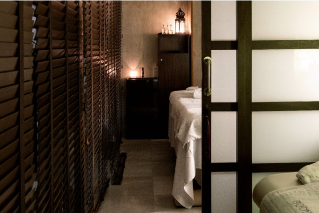 Termas Romanas y Tratamiento Facial Fleur de Bali en Hospes Palacio del Bailío 5* (Córdoba)