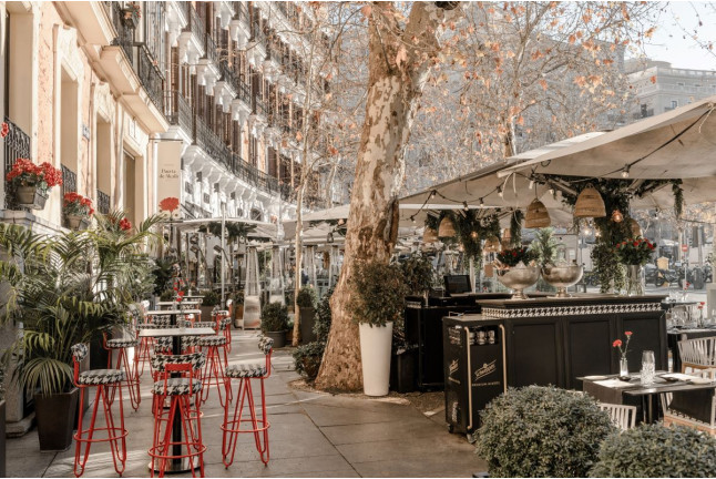Piscina termal, Masaje Oriental y Comida o Cena en Hospes Puerta de Alcalá 5* (Madrid)