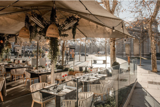 Vermut Gourmet para dos en la Terraza del Hospes Puerta de Alcala 5* (Madrid)