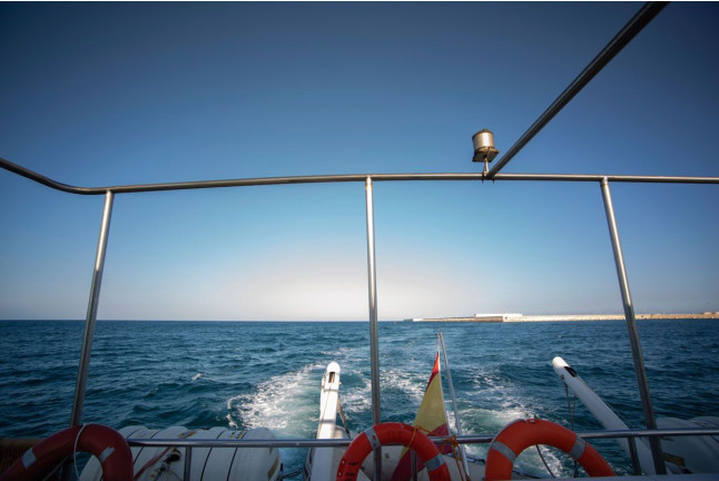 Excursión en Catamarán con Baño y Comida (Valencia)