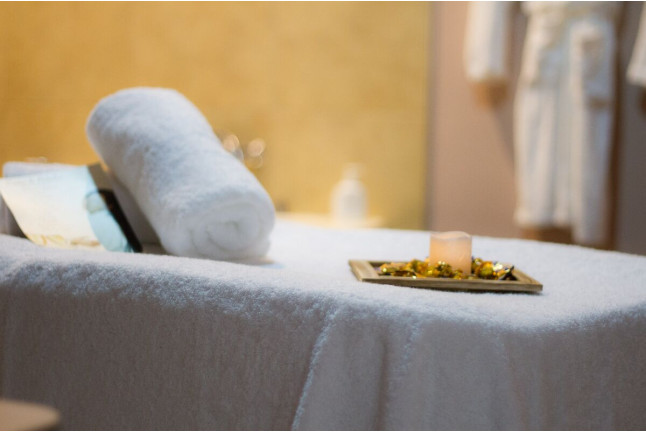 Circuito Relajante en Pareja con Jacuzzi Privado, Brindis de Cava y Bombones en MiSpa Centro E.I.S. (Las Palmas de Gran Canaria)
