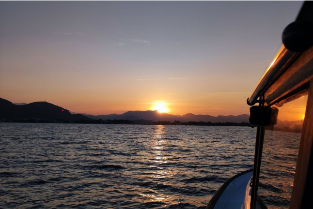 Paseo en Llaüt Tradicional Mallorquín con Aperitivo, Snorkel y Paddle Surf para dos (Alcúdia, Mallorca)