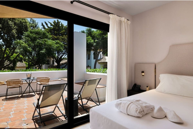 Escapada con Desayuno en Inmood San Roque 4* (San Roque, Cádiz) - D-J