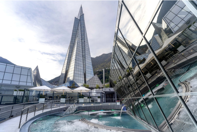 Entrada a Inúu, Termolúdico de Caldea y Cirque du Soleil (Andorra)