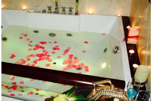 Jacuzzi Privado y Masaje para dos en Hamman Marbella (Marbella, Málaga)