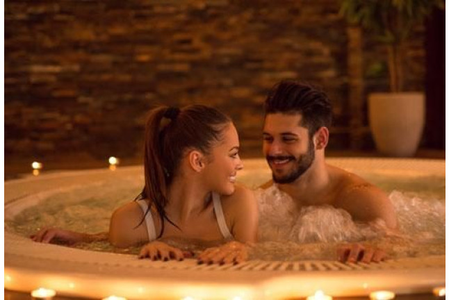 Jacuzzi Privado, Masaje y Comida para dos en Hamman Marbella (Marbella, Málaga)