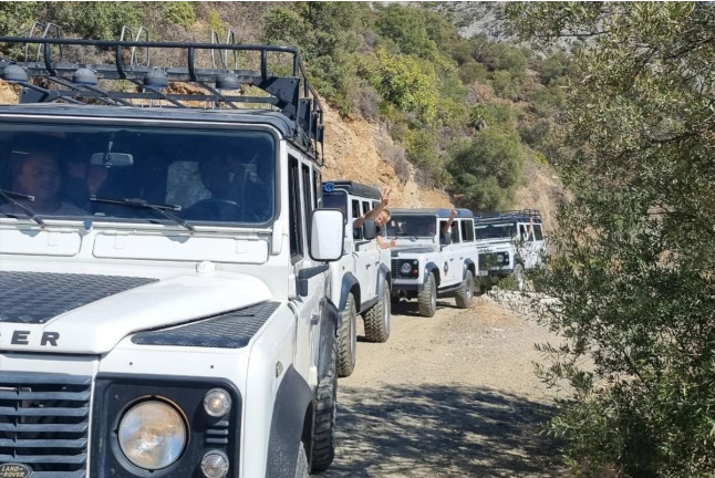 Jeep Safari: Aventura 4x4 Off-Road por la Sierra de las Nieves (Málaga)