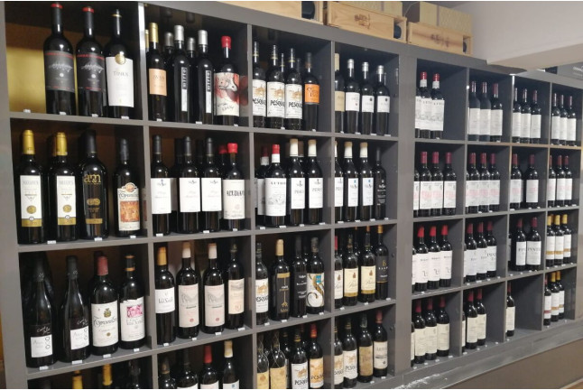 Jornada Enológica: Visita Bodega, Curso de Cata de Vino y Comida en Asador Castellano (Burgos)