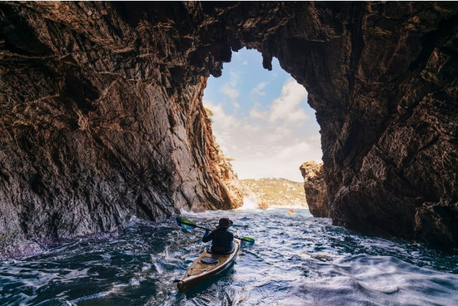 Kayak al Atardecer (Portinatx, Ibiza)