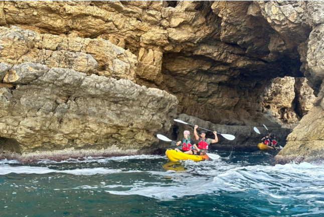 Kayak con Fotos en Racó del Conill y Benidorm: La ruta de El Aguiló (Benidorm, Alicante)