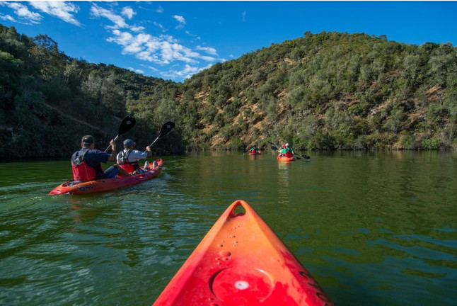 Excursión en Kayak Doble para dos (Cedillo, Cáceres)